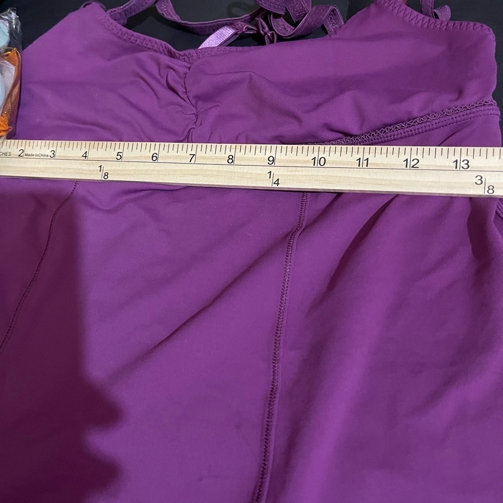 Lululemon size 8 Purple Sports Bra - Picture 4 of 9